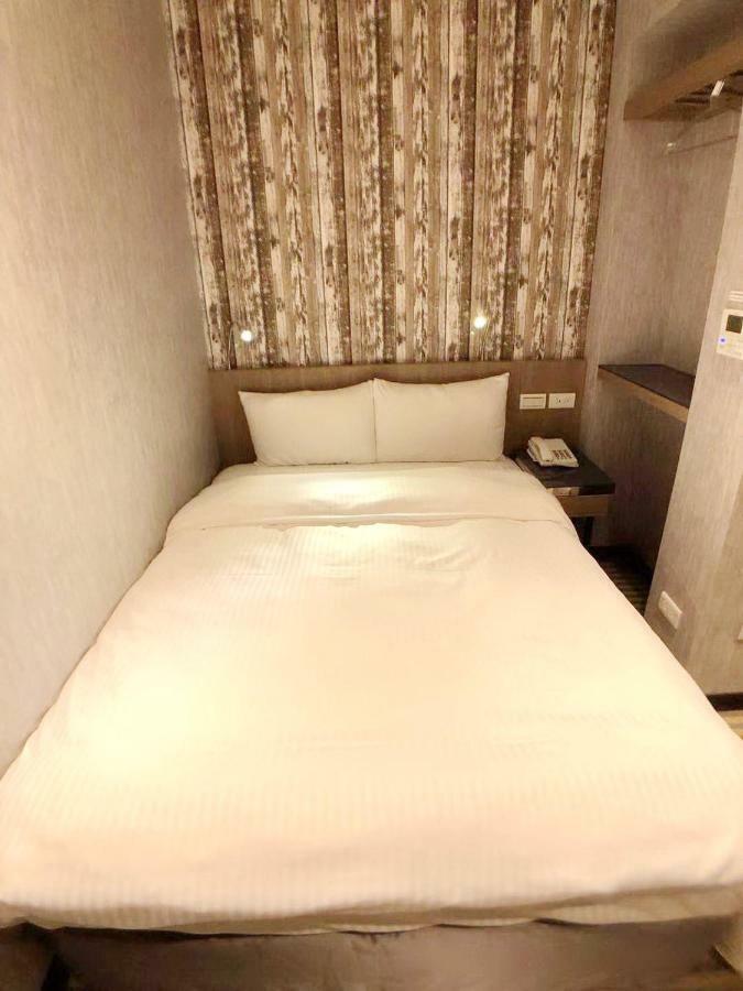 Red 13 Apartment 타이베이 외부 사진