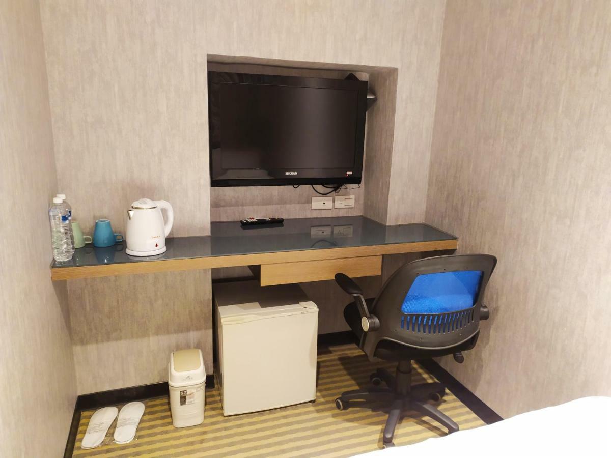 Red 13 Apartment 타이베이 외부 사진
