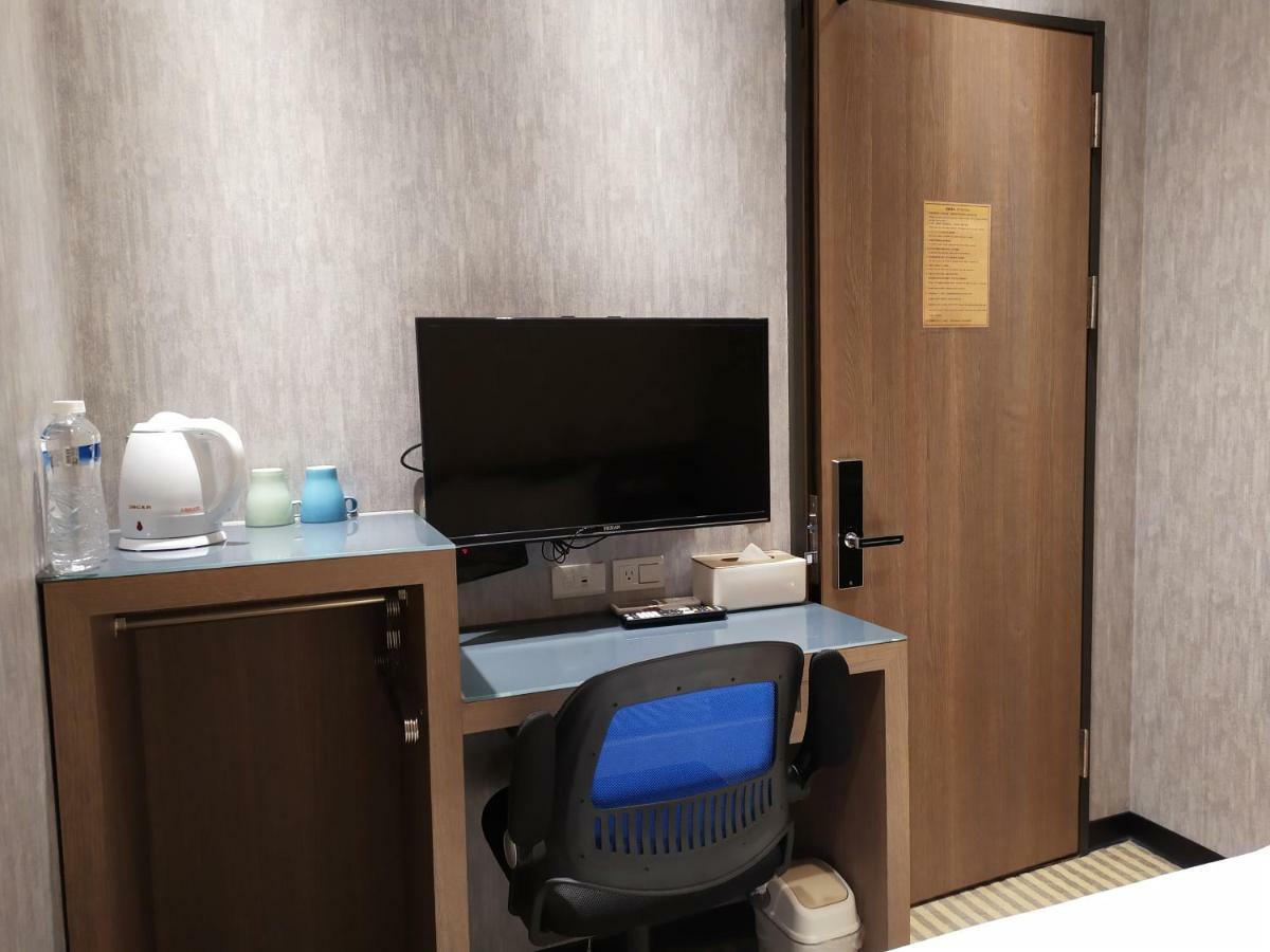 Red 13 Apartment 타이베이 외부 사진