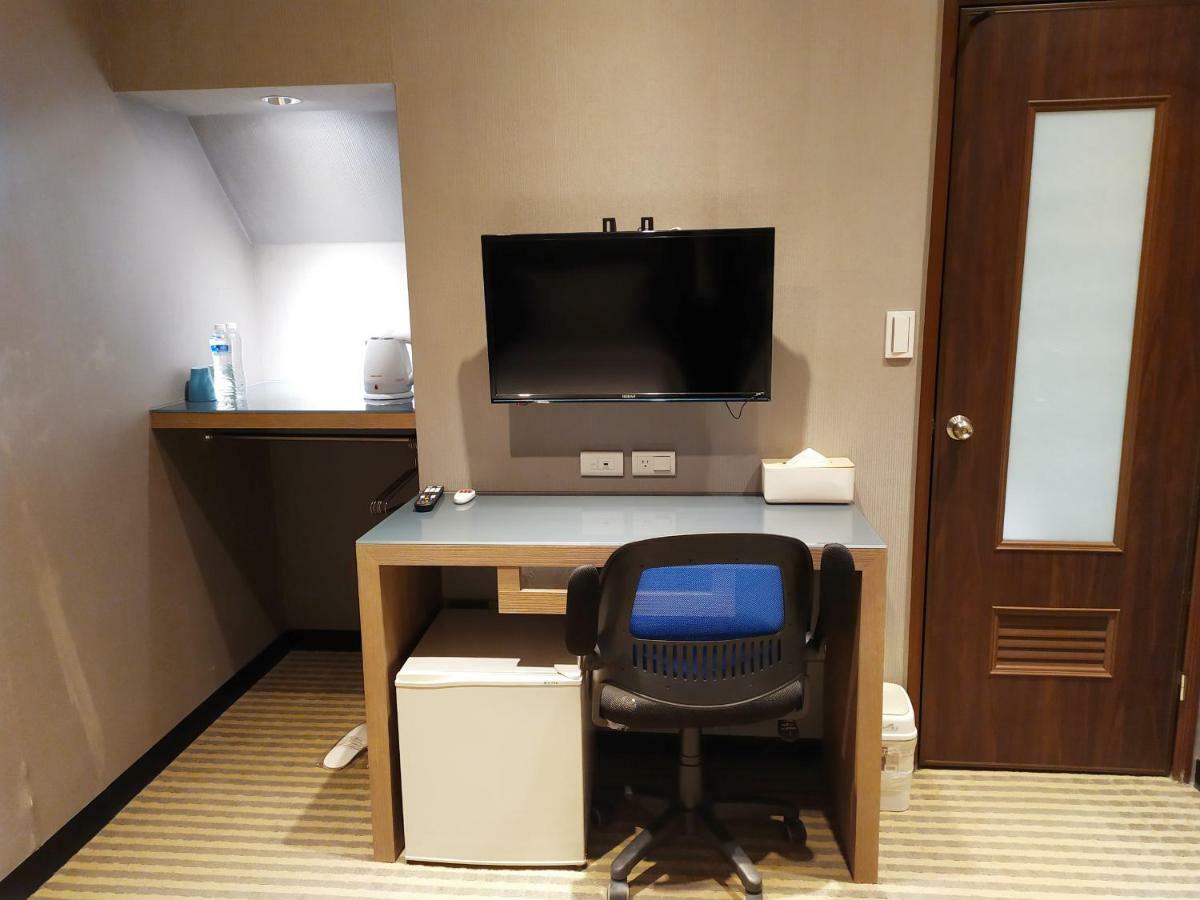 Red 13 Apartment 타이베이 외부 사진