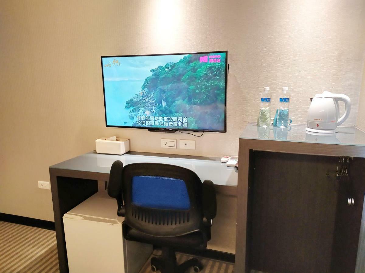 Red 13 Apartment 타이베이 외부 사진