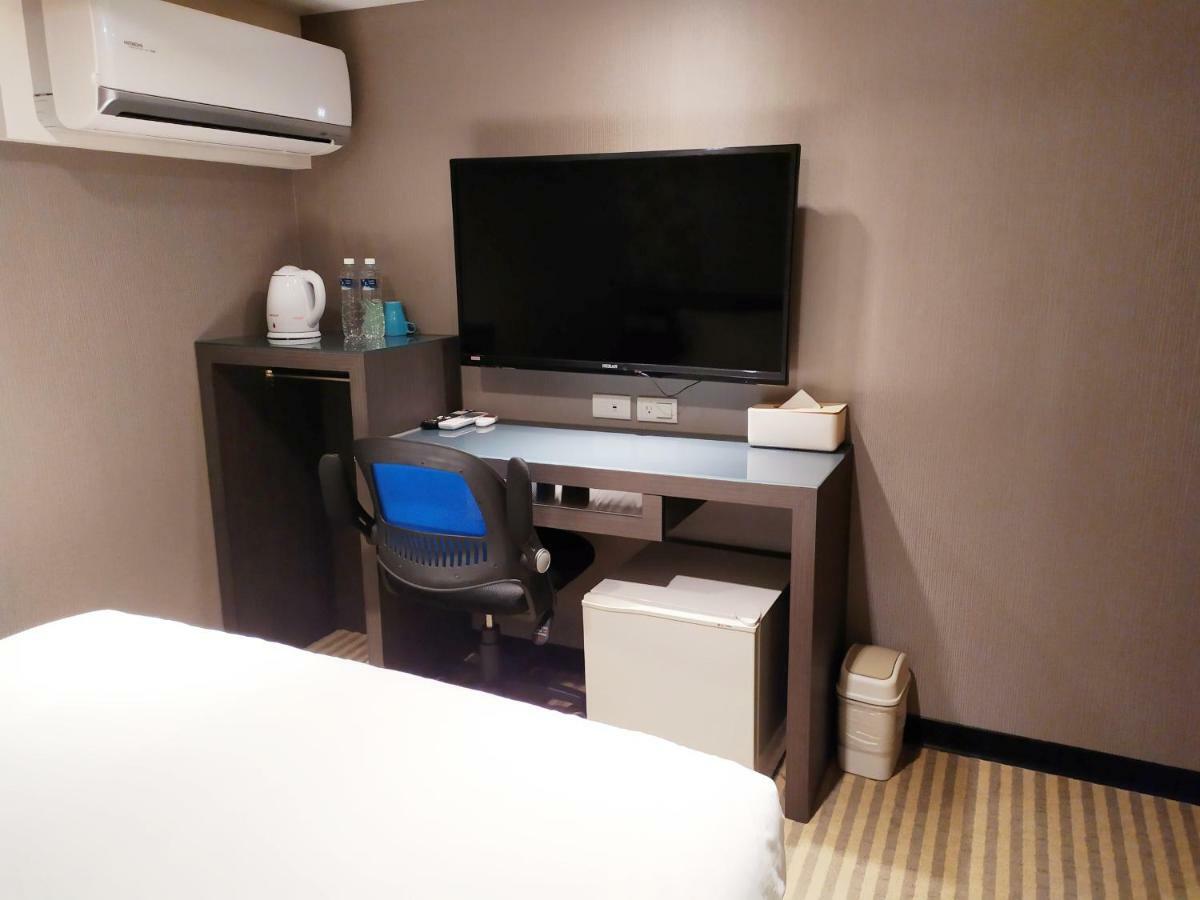 Red 13 Apartment 타이베이 외부 사진