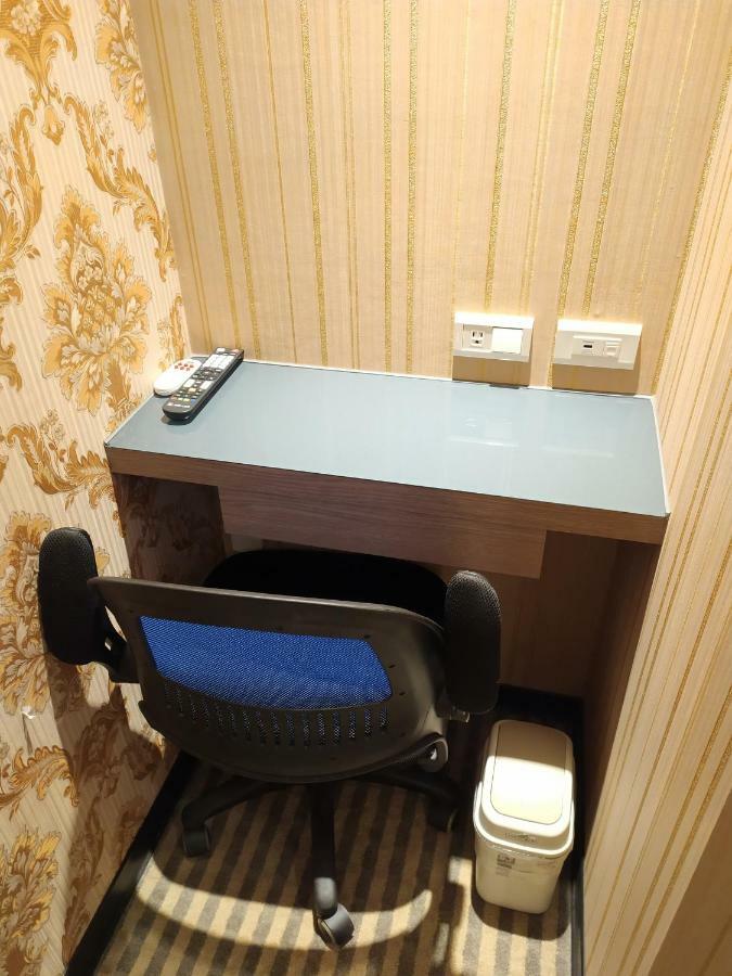 Red 13 Apartment 타이베이 외부 사진